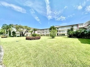 Building Photo - 156 Fanshaw D