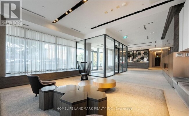 Building Photo - 128 Fairview Mall Dr