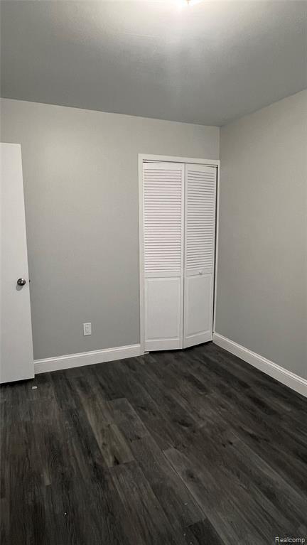 Foto del edificio - 6889 Paige Ave