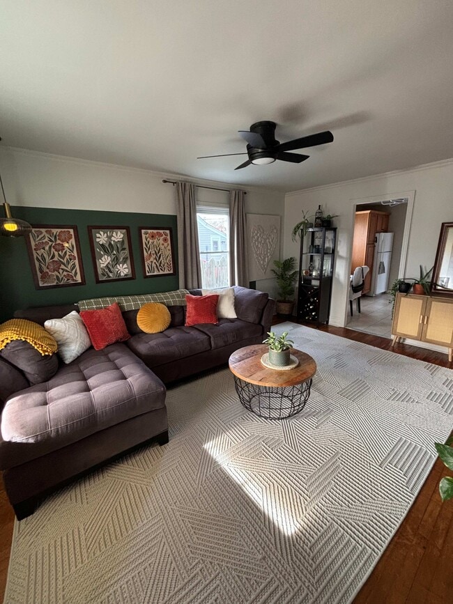 Building Photo - 568 Cromwell St