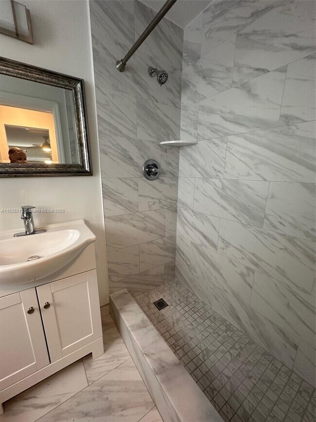 Foto del edificio - 116 SE 9th Ct