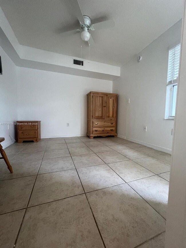 Building Photo - 15709 SW 90th Terrace