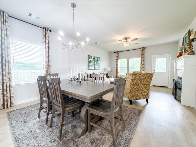 Foto del edificio - 130 Alset Dr