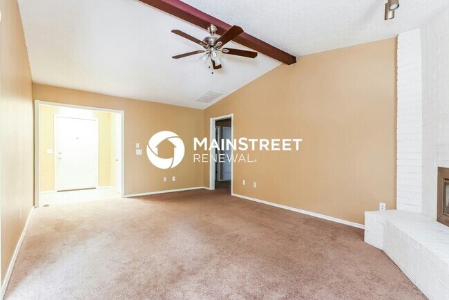 Building Photo - 3 Bedroom Pet-Friendly Home in Edmond, OK with Main Street Renewal