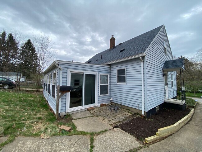 Foto del edificio - 908 Kennebec Ave