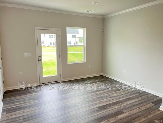 Foto del edificio - 5336 Arkose Dr