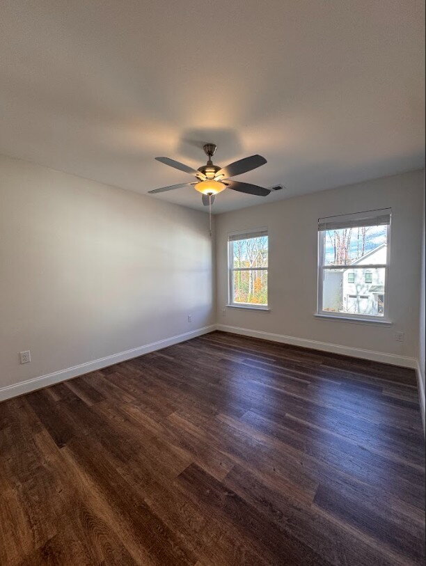 Foto del edificio - Inquire today on how to get FREE rent!