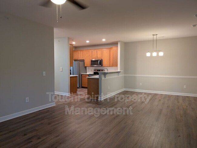 Building Photo - 16246 Redstone Mountain Ln