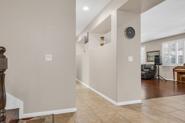 Building Photo - 3069 Regal Cove St