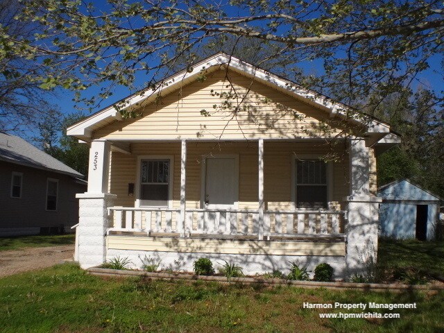 Primary Photo - 3 Bed 1 Bath Home Near Riverside & 2nd St ...