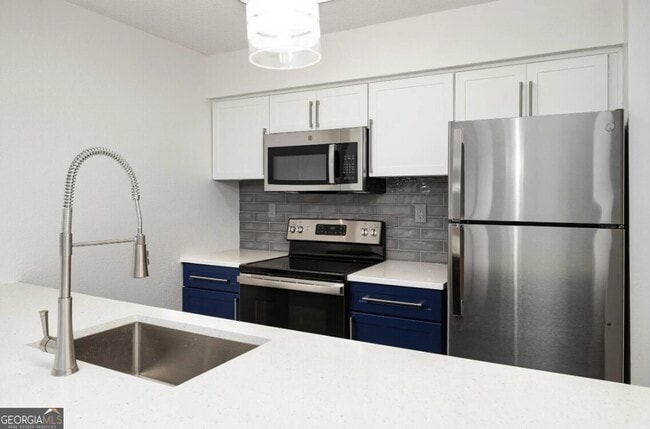 Foto del edificio - 6873 Peachtree Blvd