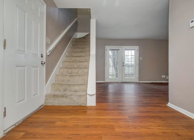 Building Photo - 2501 Mission Hill Dr