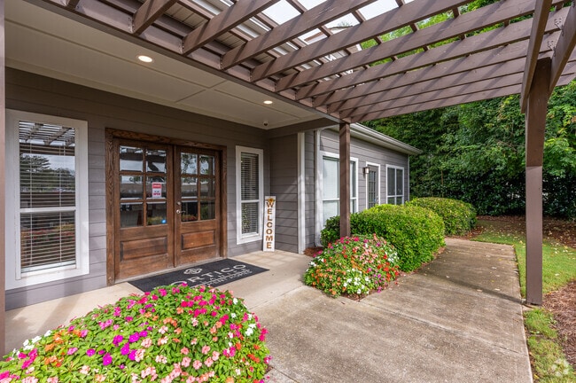 Leasing Office - Portico at Lanier