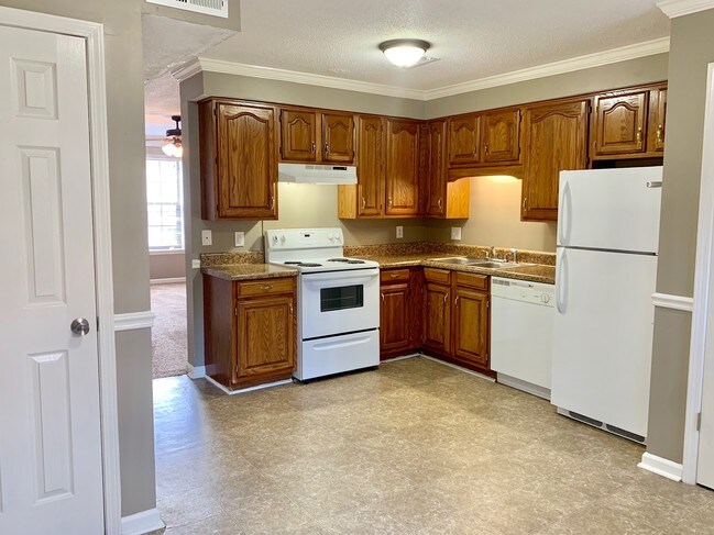 Building Photo - 1660 Baltimore Dr