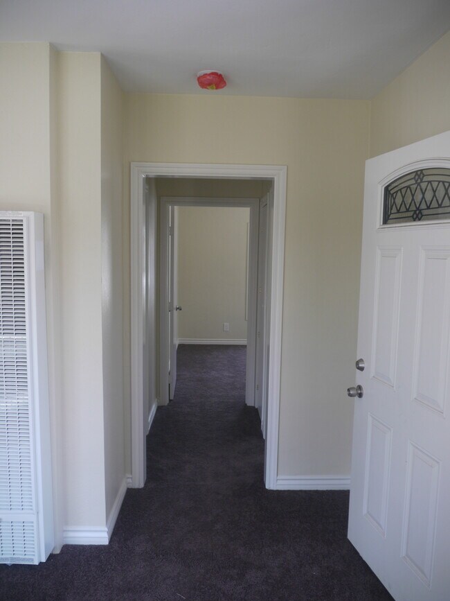 Foto del edificio - One bedroom California Bungalow