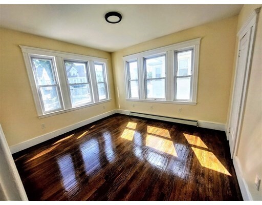 Foto del edificio - 947 Morton St