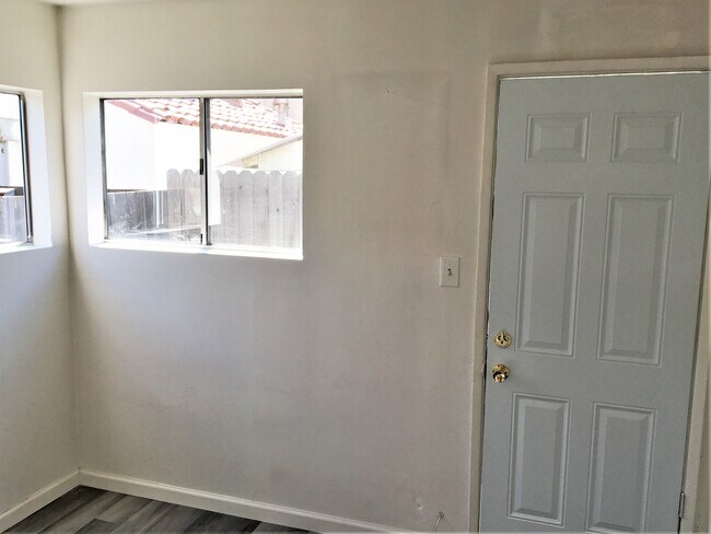 bedroom windows - 6 62nd Pl