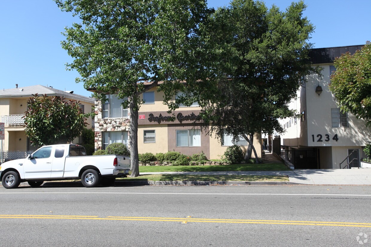 Building Photo - 1238 11th St