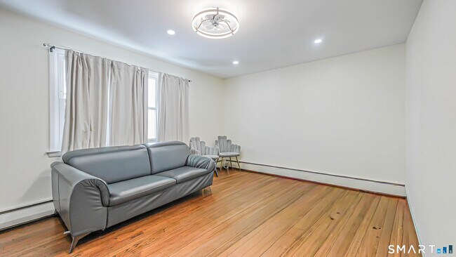 Foto del edificio - 243 Sunshine Cir