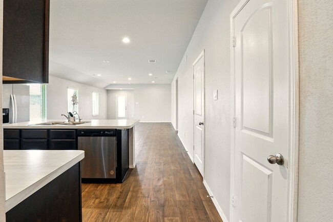 Foto del edificio - 21402 Wimborne Glen Wy