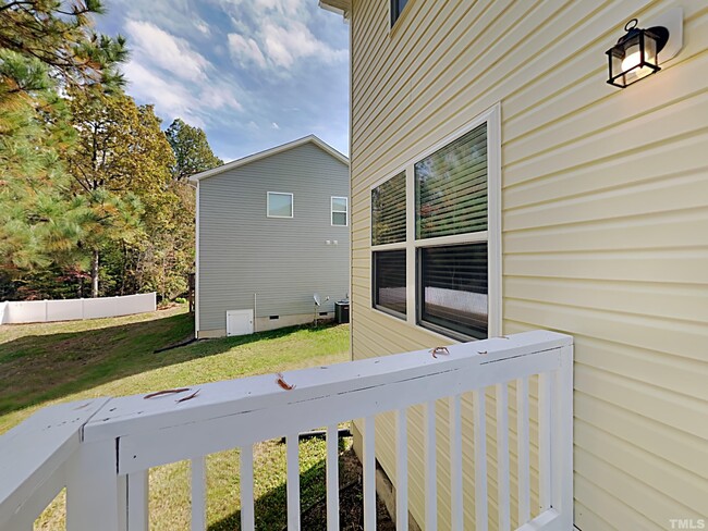 Building Photo - 705 Fanning Way