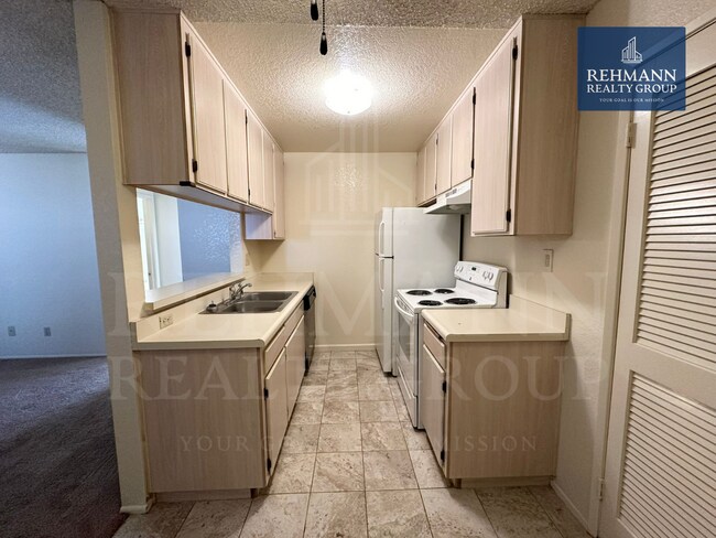 Foto del edificio - 4177 Iowa St