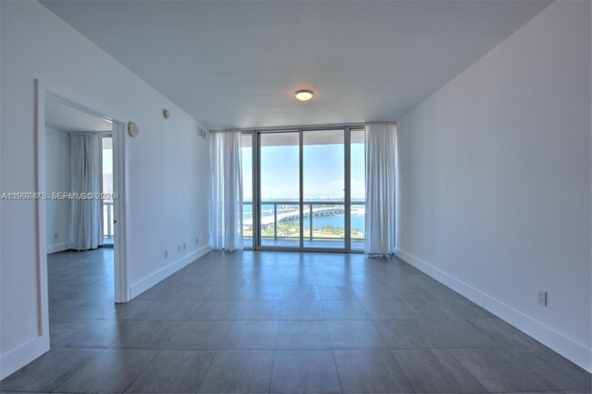 Foto del edificio - 888 Biscayne Blvd