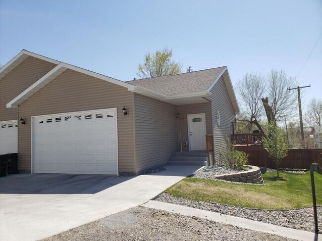 Foto del edificio - 3 bedroom in Billings MT 59101