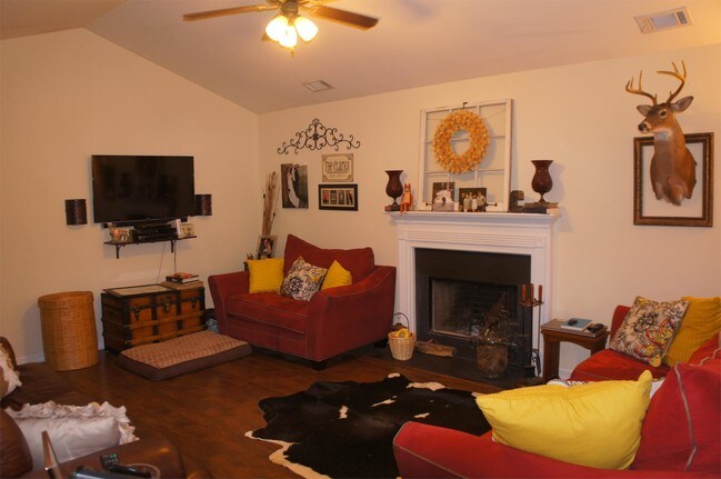 Foto del edificio - 130 Pine Bark Ln