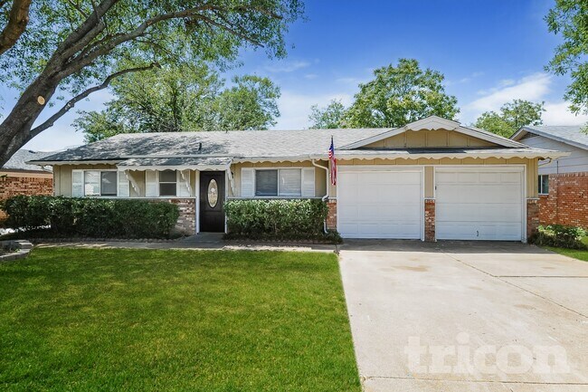 Building Photo - 902 Woodbrook St