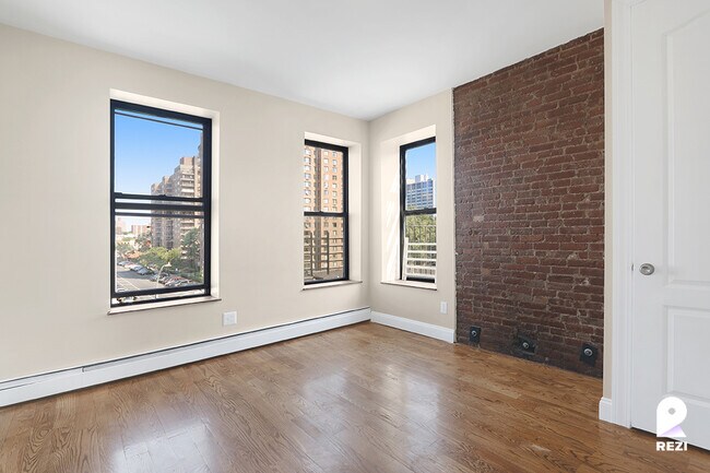 Foto del edificio - 2159 5th Ave