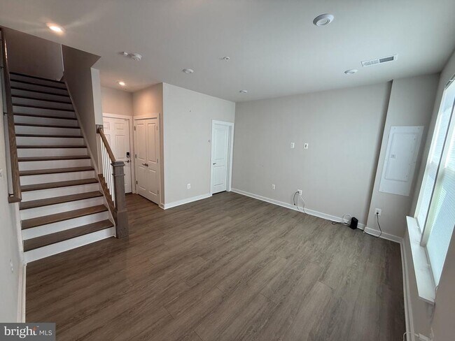 Foto del edificio - 2505 Nicholson St