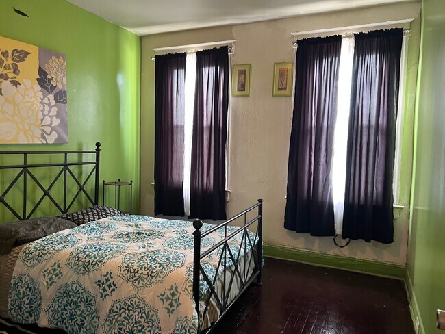 Building Photo - 400 Normandy Ave