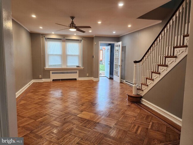Foto del edificio - 6656 Blakemore St