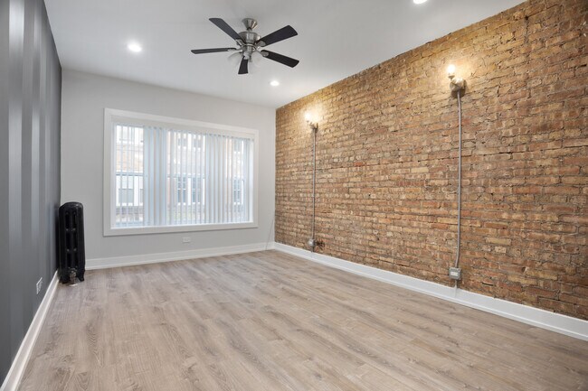 Foto del edificio - 6956 N Wolcott Ave