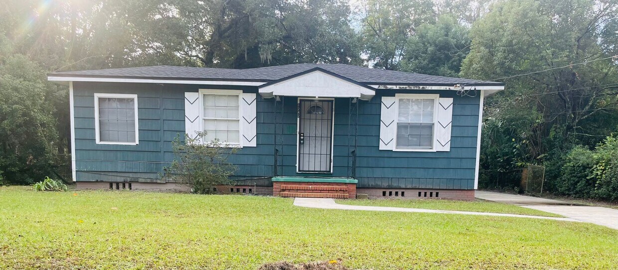 Foto principal - 1242 Kenmore St