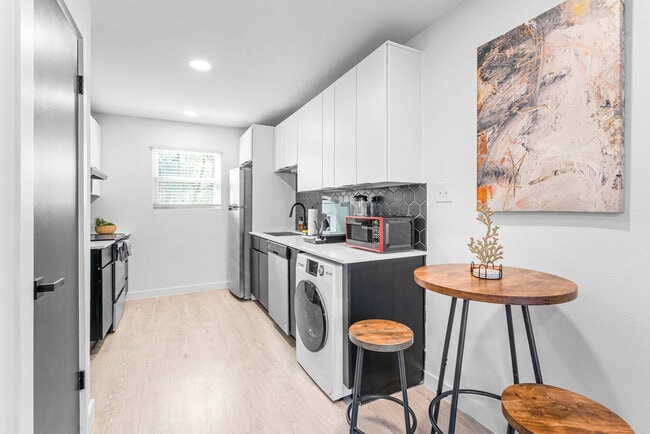 Foto del edificio - 513 Pecan Grove Rd