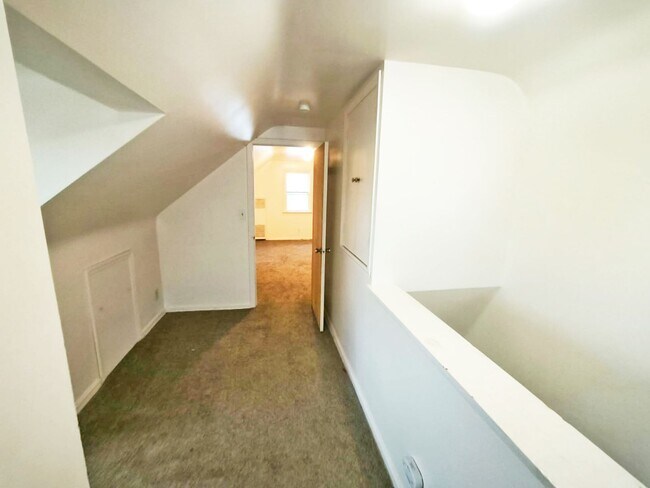 Building Photo - Convenient Showings — No Appointment Needed!