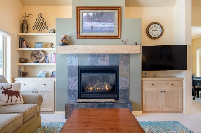Building Photo - 2022 Creek Resort Cir
