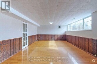 Building Photo - 15 Charlemont Crescent