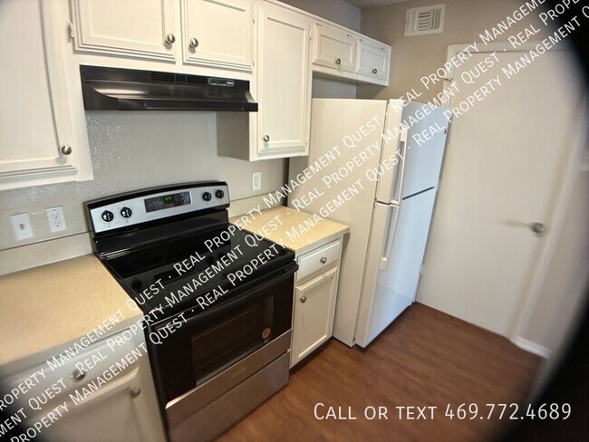 Foto del edificio - 143 Austin Stone Dr