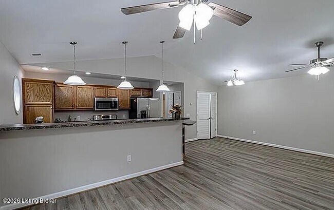 Foto del edificio - 6520 Brook Bend Way