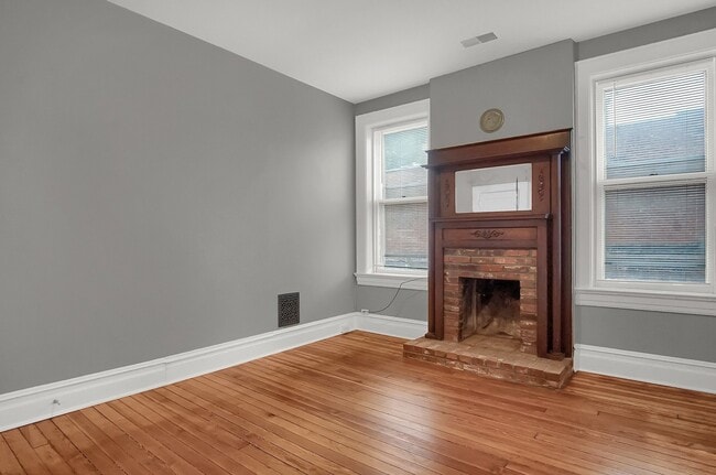 Building Photo - 2927 Magnolia Ave