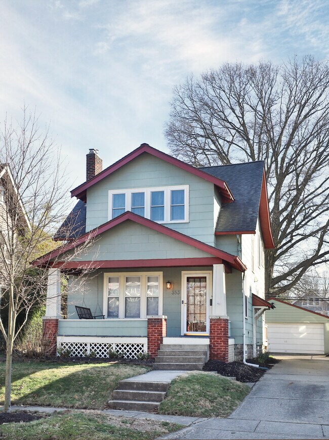 Building Photo - 353 E Kelso Rd