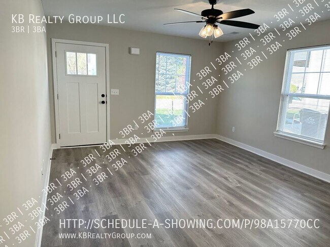 Foto del edificio - Brand New 3 Bed Duplex in Downtown Blue Sp...