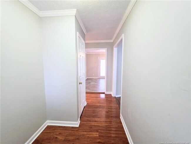 Building Photo - 7320 Avila Dr