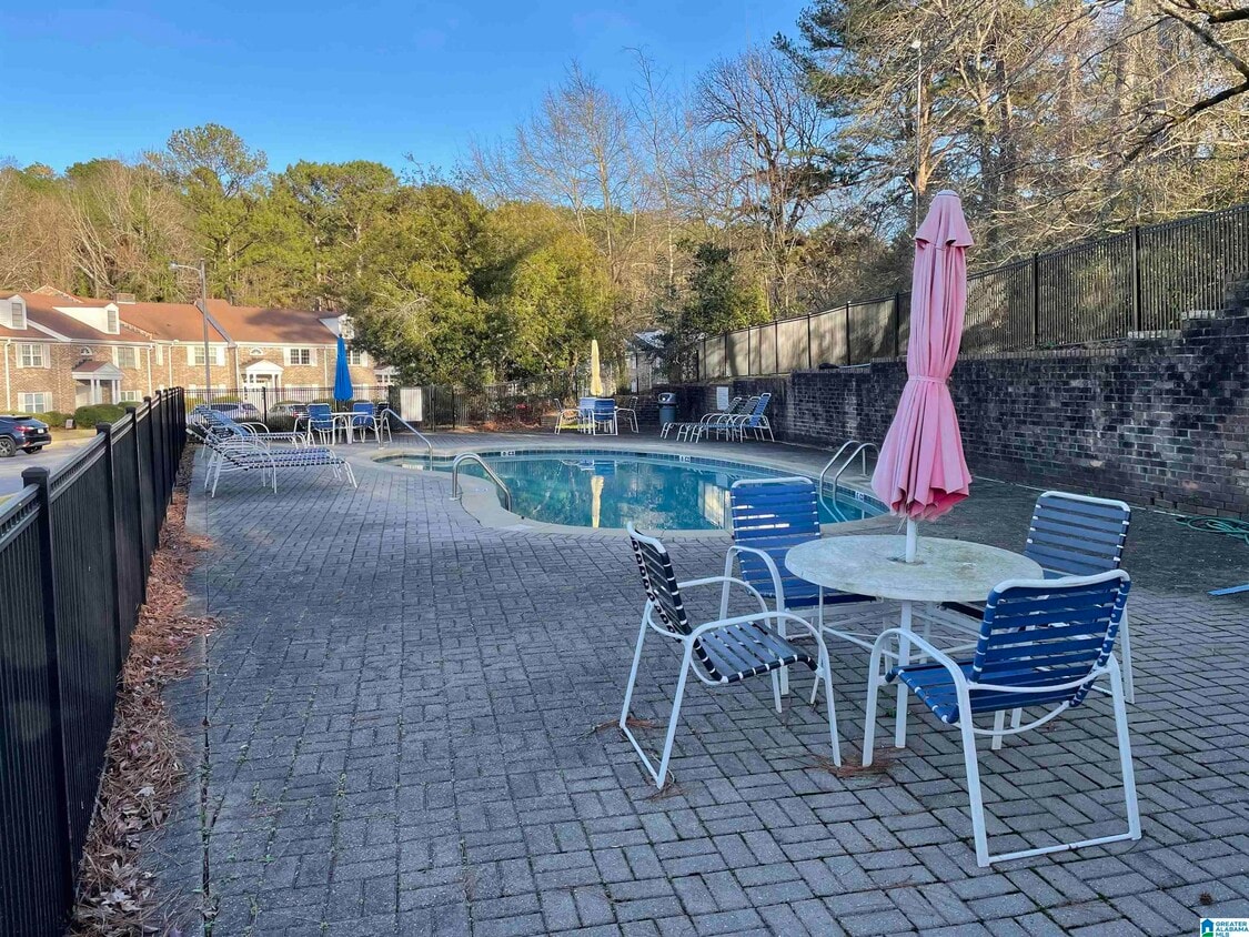 2110 Montreat Ln Unit B, Vestavia Hills, AL 35216 Condo for Rent in Vestavia Hills, AL
