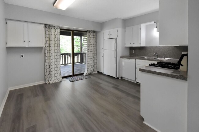 Foto del edificio - 1155 North Hampton Drive NE