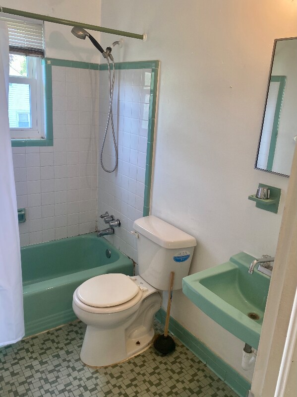 401 Fort Worth Ave Unit 3, Norfolk, VA 23505 Room for Rent in Norfolk