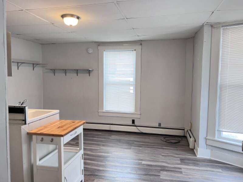 46 School St Unit B3, Sanford, ME 04073 Room for Rent in Sanford, ME